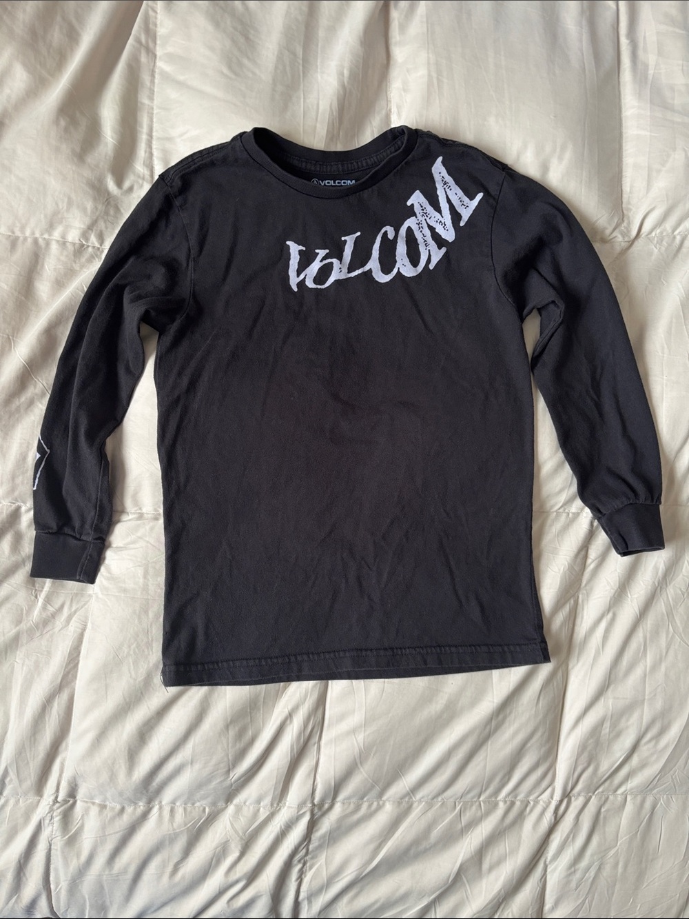 Volcom Black Long Sleeve Tee with Gray Silver Logo Youth Small